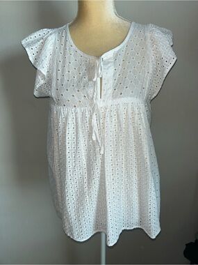 NEW Self Contrast White Eyelet Tie-Front TopSz S